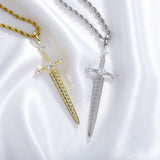 Cravejado Dagger Necklace